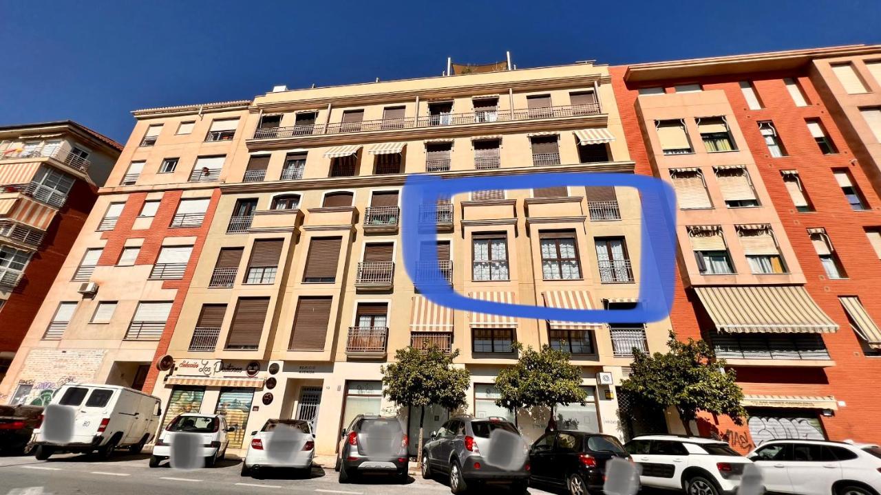 Homely Malaga Av Rosaleda Centro Historico Exterior photo